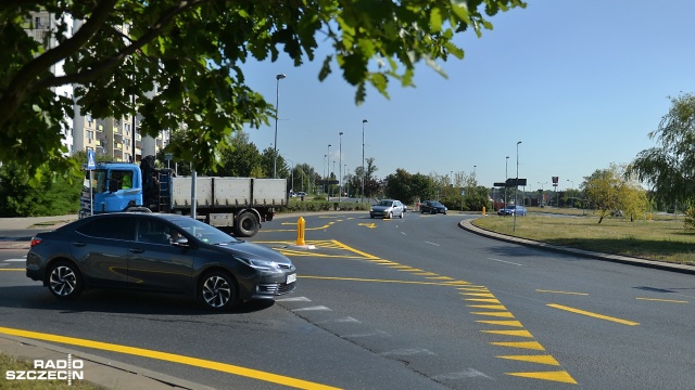 Fot. Łukasz Szełemej [Radio Szczecin] Zmiany na Rondzie Uniwersyteckim. Niektórzy kierowcy mają problem [WIDEO, ZDJĘCIA]