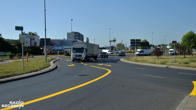 Fot. Łukasz Szełemej [Radio Szczecin] Zmiany na Rondzie Uniwersyteckim. Niektórzy kierowcy mają problem [WIDEO, ZDJĘCIA]