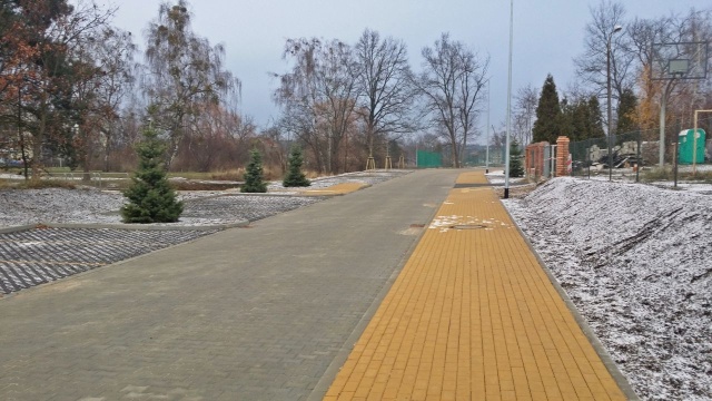 Zakończyły się prace związane z modernizacją dróg w Kijewie. Pojawił się łącznik ulicy Orlej z Rysią, a na nim nowa nawierzchnia z kostki betonowej, chodniki, miejsca postojowe, a także nowe oświetlenie i kanalizacja deszczowa.