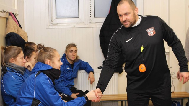 Adam Gołubowski został nowym trenerem piłkarek nożnych Olimpii Szczecin. Gołubowski pracował wcześniej między innymi z juniorami i zespołem rezerw Pogoni Szczecin oraz był szkoleniowcem trzecioligowego Stilonu Gorzów Wielkopolski.