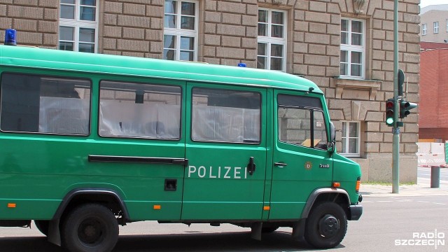Prokuratura w Chemnitz postawiła we wtorek syryjskiemu imigrantowi zarzut zabójstwa. Syryjczyk w sierpniu zeszłego roku zasztyletował obywatela Niemiec, co wywołało trwające wiele tygodni antyimigranckie i antyrządowe demonstracje.