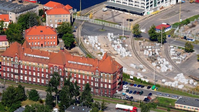Elewacja budynku Zarządu Morskich Portów Szczecin i Świnoujście będzie wyremontowana. Prace potrwają trzy lata i rozpoczną się w pierwszym kwartale 2019 roku. Elewacja gmachu nie była dotąd remontowana.