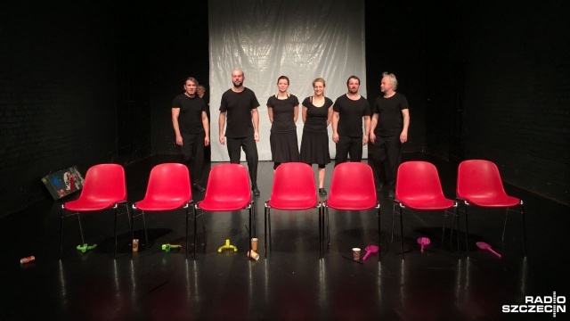 Teatr Kana w Szczecinie właśnie rozpoczął jubileuszowy 40 rok swojej działalności. Z tej okazji jeden ze swoich projektów OKNO postanowili poświęcić... sobie.