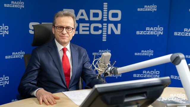 O rzekomym romansie z asystentką mówi, że jest to absolutne kłamstwo - komentował w poniedziałek w Rozmowie pod krawatem prezes Grupy Azoty oraz Zakładów Chemicznych Police Wojciech Wardacki.