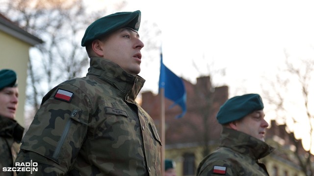 Nie czułem strachu tylko opanowanie, którego nauczyłem się w jednostce. To słowa szeregowego Tomasza Wolaka ze szczecińskiej 12. Brygady Zmechanizowanej. Żołnierz to jedna z kilku osób, która obezwładniła nożownika z Multikina, który dzień przed Wigilią zaatakował widzów na seansie świątecznego filmu.