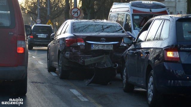 Powodem utrudnień na szczecińskich ulicach są dwie kolizje.
