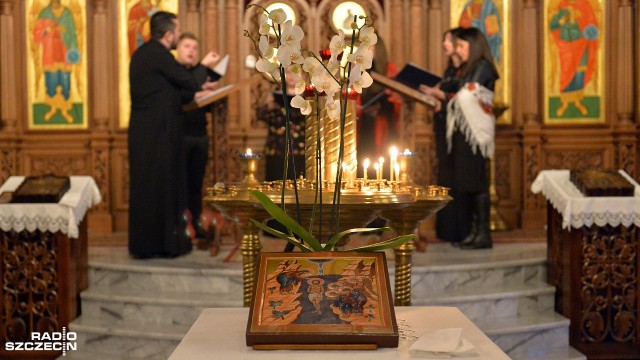 Jedne z najpiękniejszych łemkowskich, białoruskich, polskich, ukraińskich kolęd oraz pastorałek usłyszeli uczestnicy sobotniego koncertu w cerkwi prawosławnej w Szczecinie.