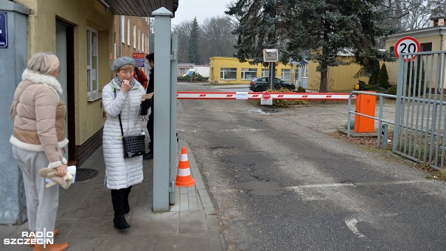 Jeszcze w tym tygodniu powinien w pełni działać szpital MSWiA w Szczecinie - deklaruje dyrektor placówki. Od tygodnia jednostka działa w okrojonym zakresie, wszystko przez przypadki odry, które zdiagnozowano u personelu.