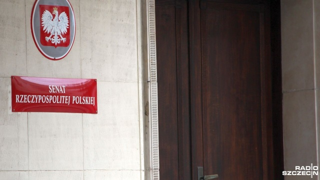 Senatorowie będą w czwartek głosować w sprawie przyjęcia tegorocznego budżetu. Ustawa zaakceptowana przez Sejm zakłada, że gospodarka urośnie o 3,8 procent, inflację prognozuje się na 2,3 procent.