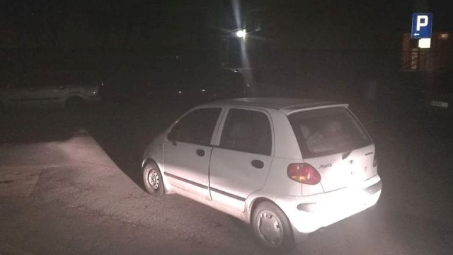 Ukradł samochód i wpadł na gorącym uczynku. Zatrzymanemu przez policjantów 20-latkowi ze Szczecina grozi teraz do 10 lat więzienia.