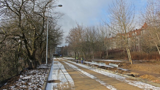 Trwa remont ulicy Kułakowskiego na szczecińskim Niebuszewie. Na odcinku ponad 200 metrów ułożono już nową nawierzchnię z kostki betonowej.