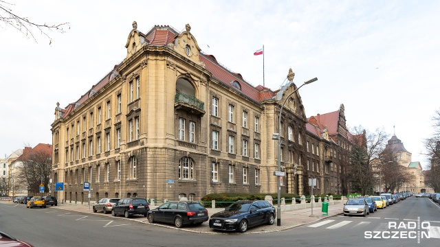 Jej otwarcie planowano na październik 2014 roku, odbywały się liczne spotkania specjalnej kapituły, wszyscy byli za. Minęły cztery lata i nie ma w Szczecinie zaplanowanej Alei Kapitanów. O jej budowę zabiegali przedstawiciele gospodarki morskiej.