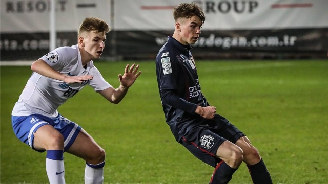 Kolejny młody piłkarz Pogoni Szczecin został powołany do reprezentacji Polski.