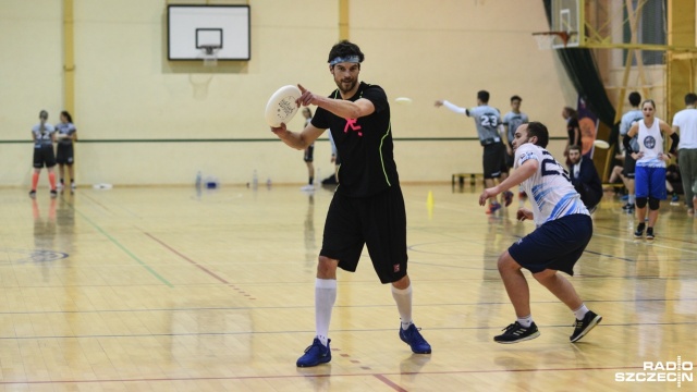 Trwa turniej Ultimate Frisbee o nazwie Pomeranian Power. To impreza organizowana przez szczeciński zespół 967 Ultimate. Sport pochodzi ze Stanów Zjednoczonych i jest podobny do futbolu amerykańskiego.