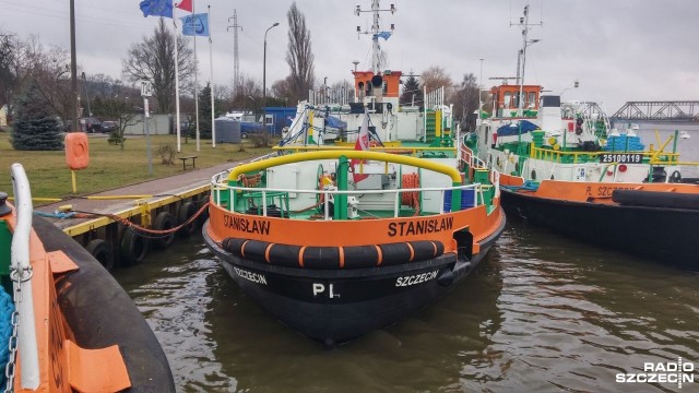Pogoda sprzyja i z każdym dniem żegluga po Odrze może się odbywać płynniej. Od kilku dni barki pływają już na odcinku między niemiecką śluzą Hohensaaten a Widuchową. Już na dniach otwierane będą kolejne odcinki drogi wodnej.