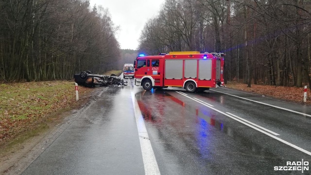 Nieopodal Dębicy, w gminie Rymań, zderzyły się ze sobą dwie osobówki - droga jest zablokowana w obydwu kierunkach. Policja zaleca objazd przez Siemyśl lub Mysłowice.