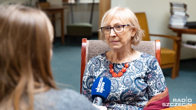 Legenda Książnicy Pomorskiej w Szczecinie przeszła na emeryturę. Cecylia Judek nie jest już Sekretarzem Naukowym biblioteki. Nie oznacza to jednak, że się rozstała z Książnicą.