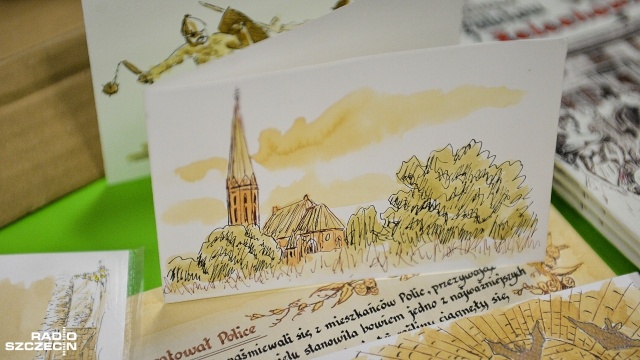 Maluje pokrzywą, kawą czy miętą - używa nasion a także wywarów z kory czy kasztanowca. Lokalny artysta Marcin Yperyt Przydatek jest jedyną w Polsce osobą, która maluje wykorzystując taką technikę.