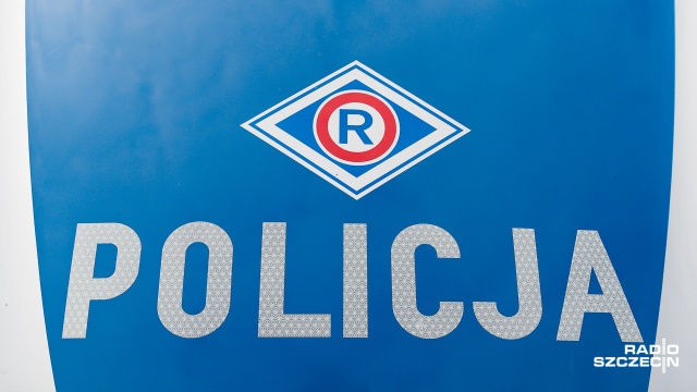 Ukradł 6,5 tysiąca złotych z auta w Złocieńcu. Mężczyznę zatrzymali policjanci po tym, jak wytropił go pies.