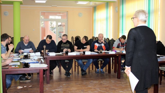 By łatwiej skomunikować się z kolegami zza zachodniej granicy, ratownicy medyczni z Wojewódzkiej Stacji Pogotowia Ratunkowego w Szczecinie rozpoczęli naukę języka niemieckiego. Niemcy natomiast nauczą się polskiego.