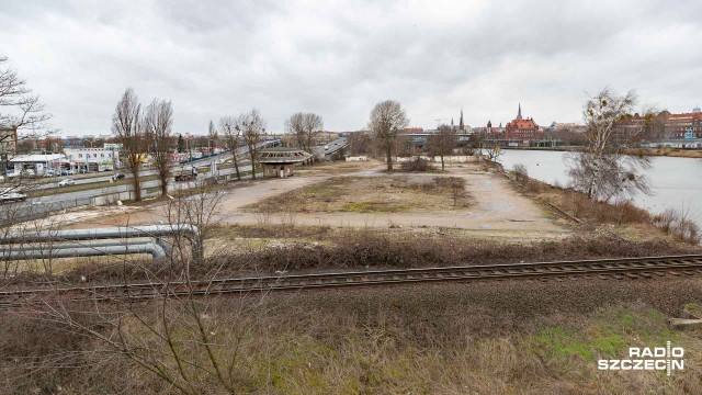 Siedem lat opóźnienia budowy kompleksu hotelowo-biurowego Szczecin Odra Park przy ulicy Gdańskiej. Poszukiwani są współinwestorzy.