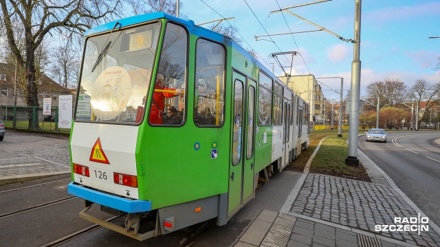 Od poranka inaczej jadą przez Szczecin tramwajowe jedynki i dziewiątki. W obu kierunkach kursują między Potulicką a placem Gałczyńskiego trasą przez Wawrzyniaka, Krzywoustego i Plac Rodła.