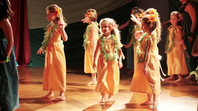 90 zespołów tanecznych zaprezentuje się na scenie Szczecińskiego Domu Sportu przy ul. Wąskiej w Szczecinie. Ruszyły XIX Prezentacje Taneczne A Teraz MY.