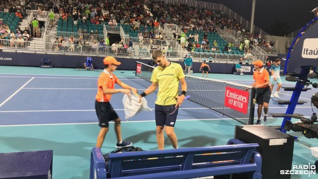 Na prestiżowym turnieju w Miami, nazywanym potocznie piąta lewa Wielkiego Szlema, Hubert Hurkacz pokonał - rozstawionego z trójką w tych zawodach - Austriaka Dominica Thiema w dwóch setach 6:4, 6:4. Wrocławianin jest obecnie najlepszym polskim singlistą.