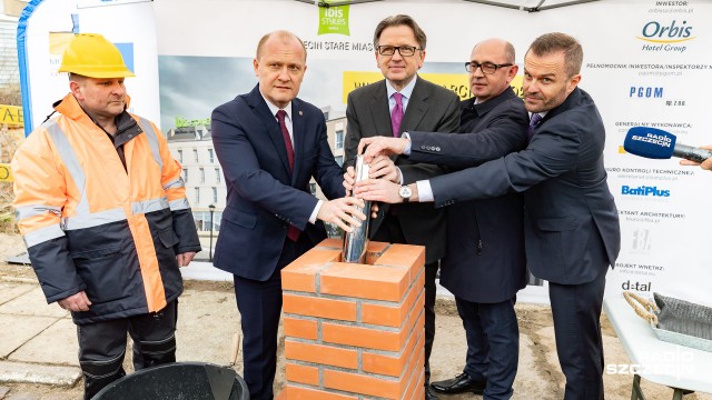 Po ponad 10 latach zniknie dziura w ziemi na szczecińskim Podzamczu. Ruszyła długo wyczekiwana budowa w miejscu dawnego hotelu Arkona.