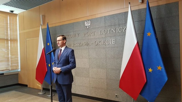 Premier pyta polityków Koalicji Europejskiej czy chcą utrzymać polską walutę. W sobotę przedstawiciele PiS na konwencji wyborczej w Lublinie deklarowali, że na razie wprowadzenie w Polsce euro nie opłaca się naszemu krajowi.