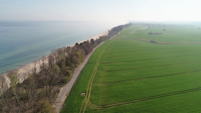 Rozpoczęła się budowa odcinka, który wzdłuż morza połączy miejscowości Pleśna, Gąski, Sarbinowo, Chłopy i Mielno. Trasa jest jedną z czterech objętych wspólnym programem budowy Sieci Tras Rowerowych Pomorza Zachodniego.