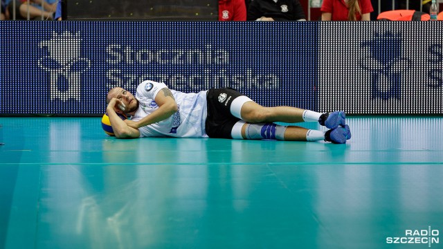 - Nie dostałem żadnych pieniędzy za pracę w Szczecinie - tak mówi najlepszy siatkarz ostatnich Mistrzostw Świata. Bartosz Kurek w ubiegłym roku był siatkarzem Stoczni.
