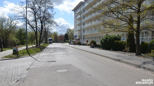 Ponad dwa miliony zł dotacji otrzymał Kołobrzeg na przebudowę prowadzącej do plaży drogi we wschodniej części miasta. Niespodziewana dotacja oznacza też utrudnienia w sezonie letnim.