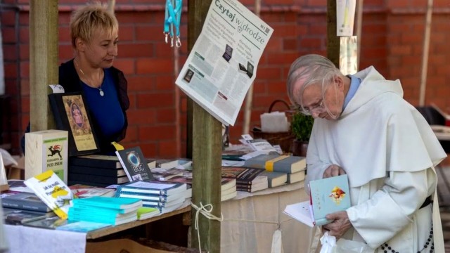 Dominikańska Szkoła Wiary, Potańcówka z Kapelą Teatru Brama, poezja, a także Wieczór z Jazzem to niektóre atrakcje dwudniowego Festynu Dominikańskiego, który w sobotę i w niedzielę odbędzie się przy parafii pod wezwaniem św. Dominika w Szczecinie. W maju obchodzimy 30-lecie dominikanów w Szczecinie.