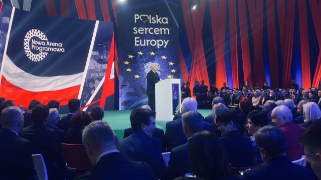Gdyby eurowybory odbyły się w sobotę, to cztery ugrupowania weszłyby do Parlamentu Europejskiego - wynika z najnowszego sondażu pracowni Estymator dla DoRzeczy.pl.