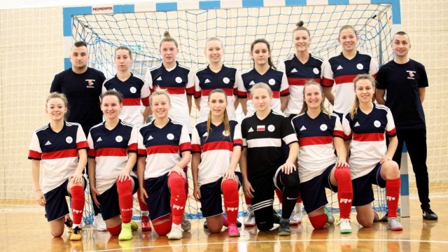 W rozegranym w sobotę meczu przegrały ze Słomniczanką Słomniki 2:6. Drużynę z tej podkrakowskiej miejscowości prowadzi były futsalowy reprezentant Polski Krzysztof Kusia.