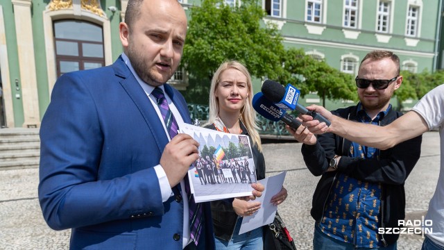 Dariusz Matecki - radny Prawa i Sprawiedliwości - składa zawiadomienie do prokuratury w sprawie radnej Koalicji Obywatelskiej. Zawiadomienie dotyczy obrazy uczuć religijnych i znieważenia przynależności wyznaniowej.