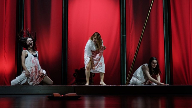 Premiera jednego z najważniejszych dramatów amerykańskich XX wieku Czarownice z Salem Arthura Millera w niedzielę wieczorem w Teatrze Współczesnym w Szczecinie.