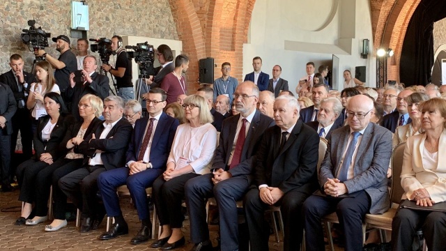 Profesor Andrzej Nowak został laureatem nagrody imienia prezydenta Lecha Kaczyńskiego. Nagroda jest wręczana co roku podczas kongresu Polska Wielki Projekt za zasługi na polu kultury i sztuki.