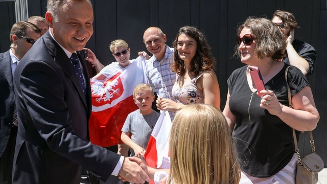 Prezydent Andrzej Duda rozpoczyna wizytę w Kalifornii. Będzie to ostatni etap podróży pary prezydenckiej po Stanach Zjednoczonych. Wcześniej Andrzej Duda wraz z małżonką był w Waszyngtonie, potem w Teksasie, a w sobotę w Nevadzie.