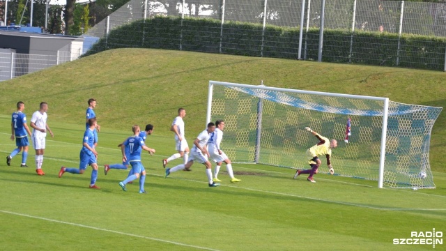 Wysoką wygraną zakończyli sezon piłkarze Kotwicy Kołobrzeg. W trzecioligowych derbach pokonali na własnym stadionie Gwardię Koszalin aż 6:0.