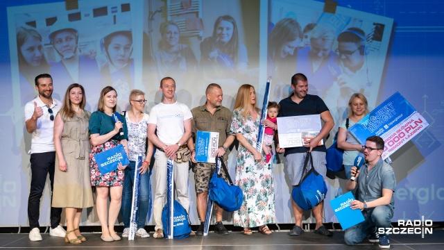 Iwona Kołodzieżna oraz jej rodzina wygrali Projekt Remont, czyli konkurs organizowany przez Radio Szczecin oraz firmę Hiper-Glazur.
