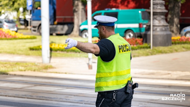 Policja rozpoczyna wakacyjną akcję na drogach. Każdego dnia bezpieczeństwa uczestników ruchu drogowego będzie pilnować cztery tysiące funkcjonariuszy.