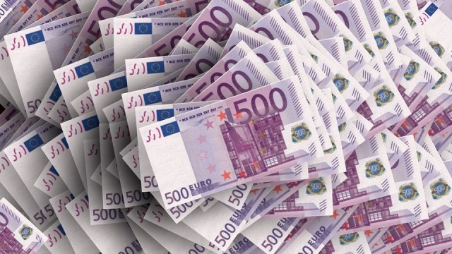 W Brukseli dziś szczyt strefy euro w rozszerzonym formacie, czyli z udziałem państw bez wspólnej waluty. Jednym z tematów osobny budżetu eurolandu. W spotkaniu nie będzie uczestniczyć premier Wielkiej Brytanii Theresa May.