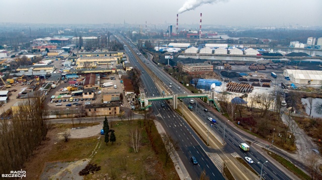 Zablokowane przez Polskę na szczycie Unii Europejskiej zapisy dotyczące neutralności klimatycznej do 2050 roku byłyby kosztowne dla gospodarki i obywateli naszego kraju - uważa eurodeputowany nowej kadencji Adam Bielan z Porozumienia.