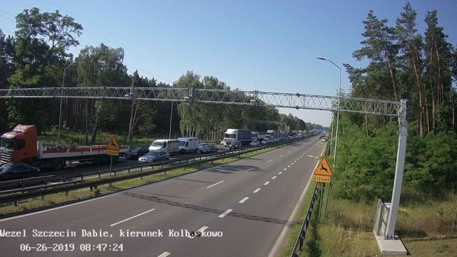 Trzykilometrowy korek utworzył się rano na remontowanym fragmencie autostrady A6 na odcinku między węzłem Kijewo, a węzłem Rzęśnica.