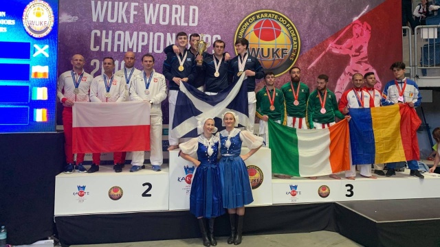 Worek medali przywieźli z Mistrzostw Świata w Karate WUKF zawodnicy klubu Bushikan Szczecin. W Bratysławie nasi karatecy wywalczyli aż 13 medali: jeden złoty, sześć srebrnych i sześć brązowych.