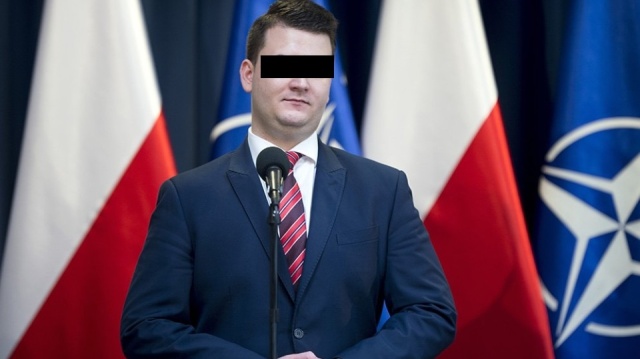 Były rzecznik MON wyszedł z aresztu tymczasowego.
