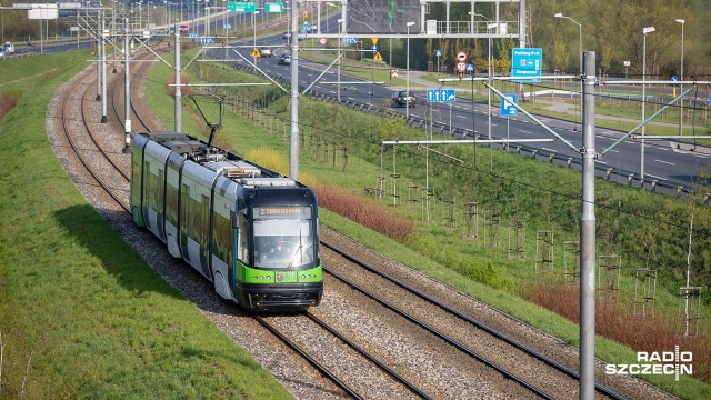 W szczecińskich autobusach ciężko wytrzymać podczas upałów, ale w tramwajach jest znacznie gorzej. Tylko w co siódmym jest klimatyzacja - wynika z odpowiedzi zastępcy prezydenta Szczecina, Anny Szotkowskiej na interpelację radnej PiS, Agnieszki Kurzawy.