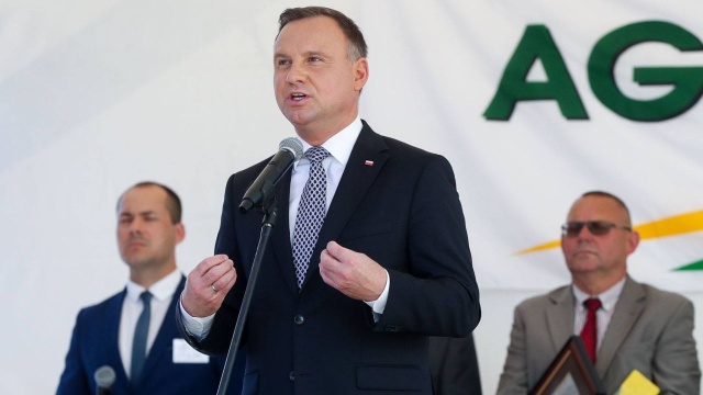Prezydent Andrzej Duda mówił podczas inauguracji Międzynarodowych Targów Rolno-Przemysłowych Agro-Tech w Minikowie, że polski rolnik nie może być traktowany gorzej niż rolnicy w innych krajach Unii Europejskiej.